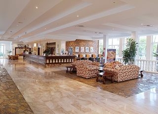 Imagen de los interiores del Hotel Protur Monte Safari. Foto 4