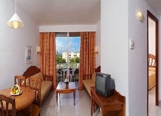 Imagen de la habitación del Hotel Protur Monte Safari. Foto 2