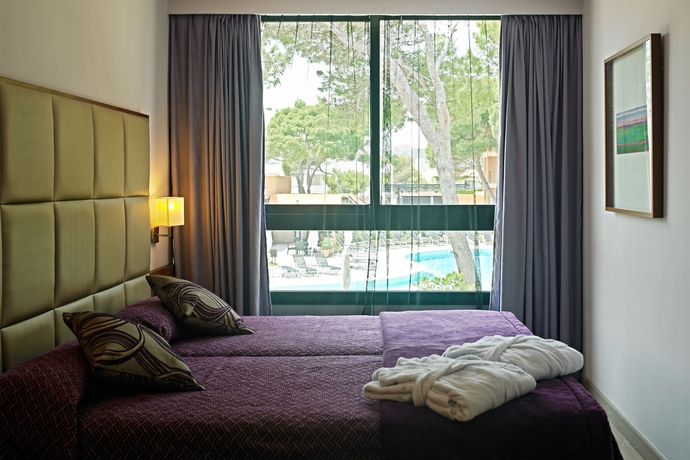 Imagen de la habitación del Hotel Protur Turó Pins. Foto 3