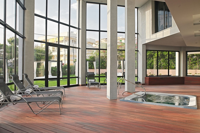 Imagen de la piscina del Hotel Protur Turó Pins. Foto 9