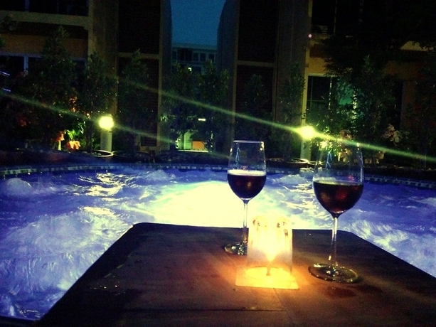 Imagen de la piscina del Hotel Proud Garden. Foto 17