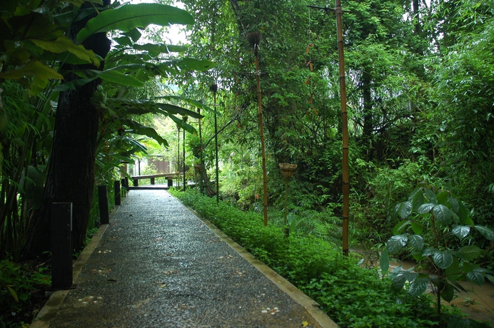 Imagen de los exteriores del Hotel Proud Phu Fah. Foto 7
