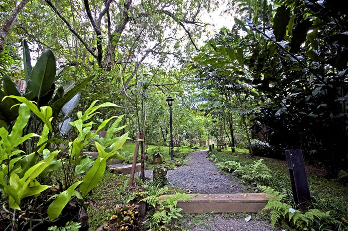 Imagen de los exteriores del Hotel Proud Phu Fah. Foto 10