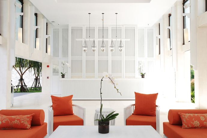 Imagen de los interiores del Hotel Proud Phuket. Foto 9