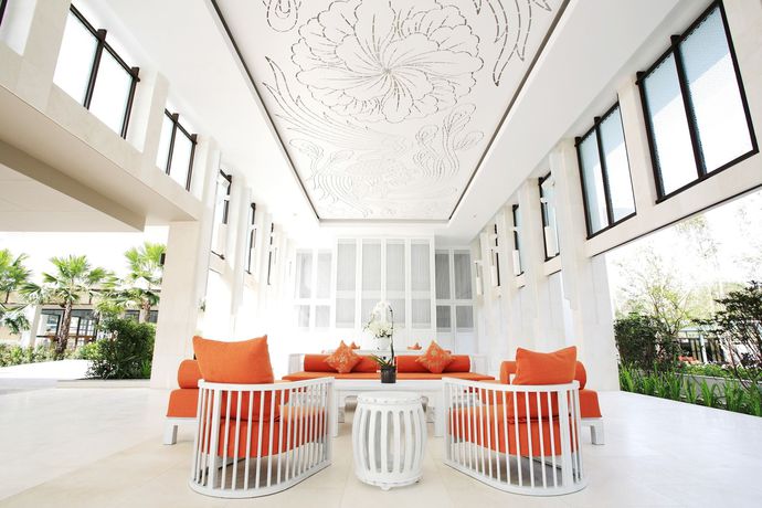 Imagen de los interiores del Hotel Proud Phuket. Foto 11