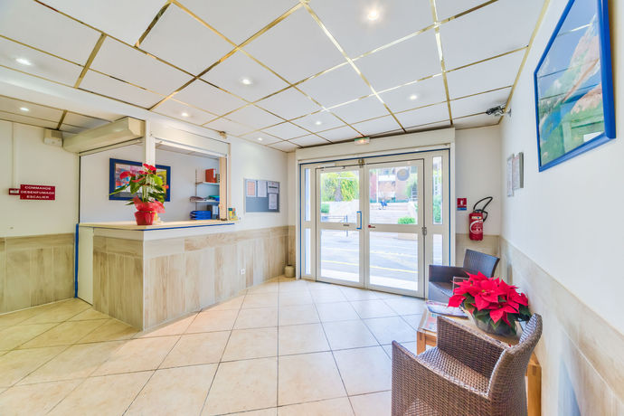 Imagen de la habitación del Hotel Provençal. Foto 13