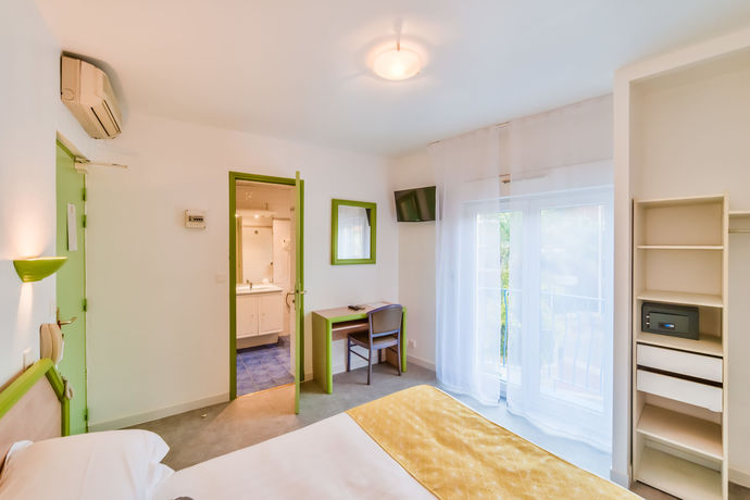 Imagen de los interiores del Hotel Proven&ccedil;al, Saint Raphael. Foto 14