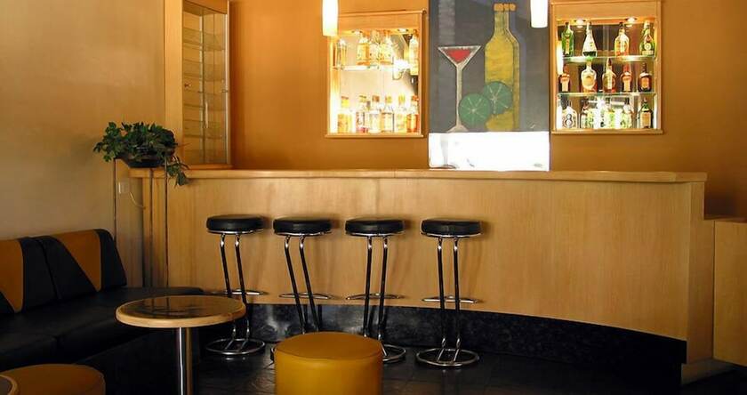 Imagen del bar/restaurante del Hotel Prov&iacute;ncia Flex De Francisco Beltr&atilde;o. Foto 9