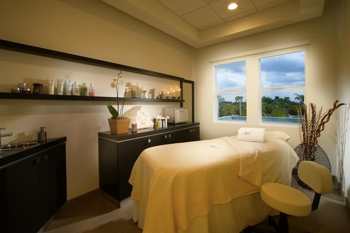 Imagen de la piscina del Hotel Provident Doral At The Blue Miami. Foto 9