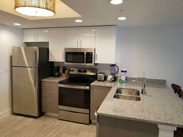 Imagen de la habitación del Hotel Provident Oceana Beachfront Suites. Foto 13