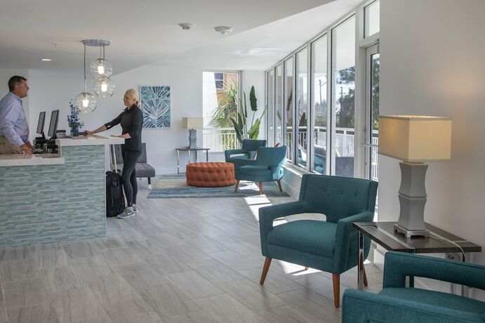 Imagen general del Hotel Provident Oceana Beachfront Suites. Foto 8