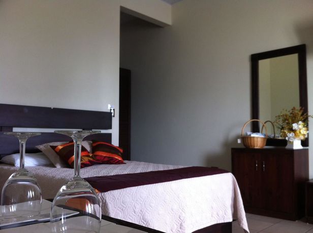 Imagen de la habitación del Hotel Provincial, Aguas Zarcas. Foto 7