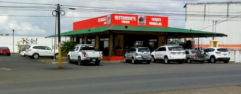 Imagen del bar/restaurante del Hotel Provincial, Aguas Zarcas. Foto 4