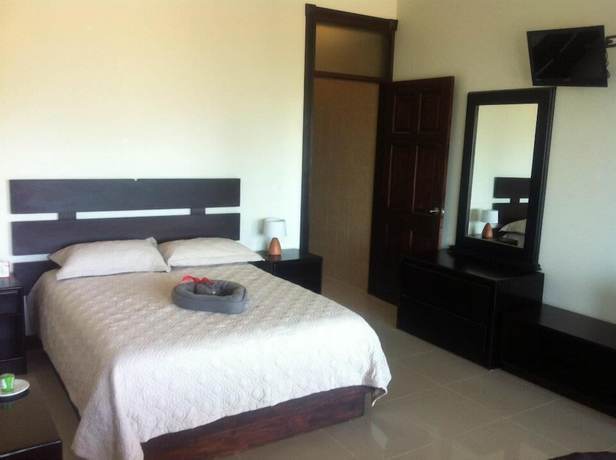 Imagen de la habitación del Hotel Provincial, Aguas Zarcas. Foto 16