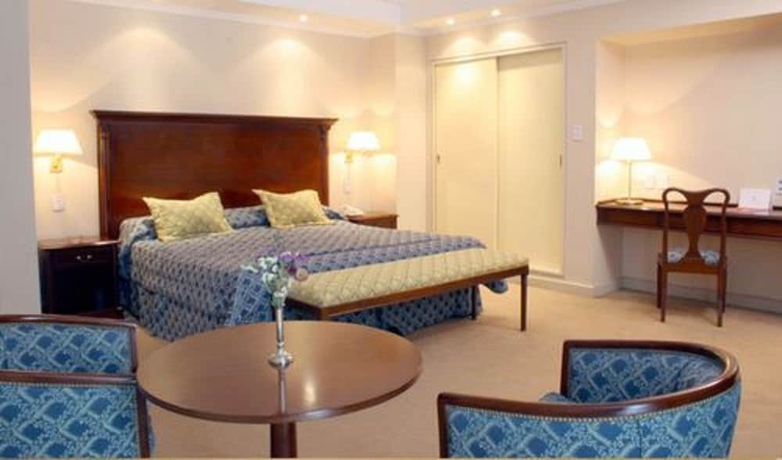 Imagen de la habitación del Hotel Provincial Plaza. Foto 10