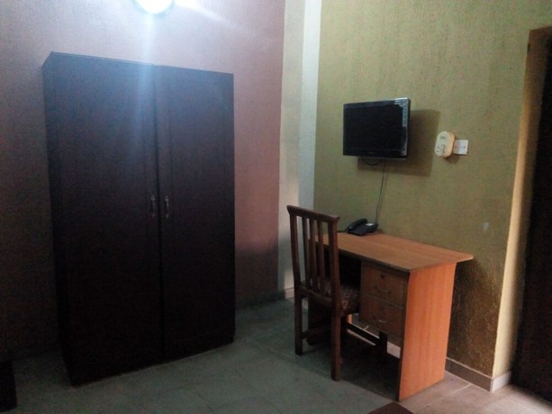 Imagen de la habitación del Hotel Prowess and Suites. Foto 5