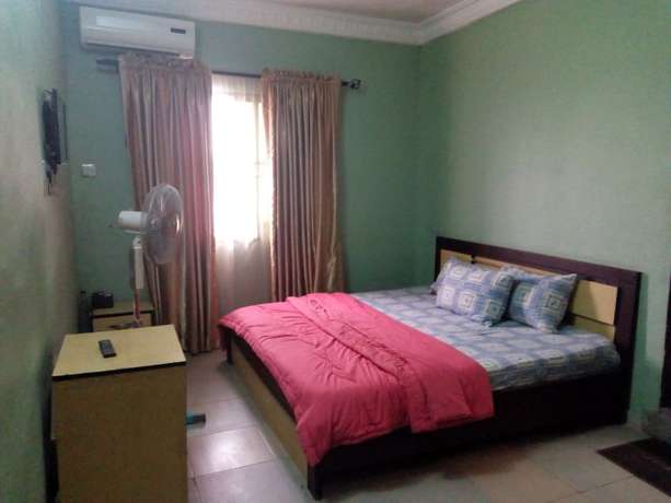 Imagen de la habitación del Hotel Prowess and Suites. Foto 14