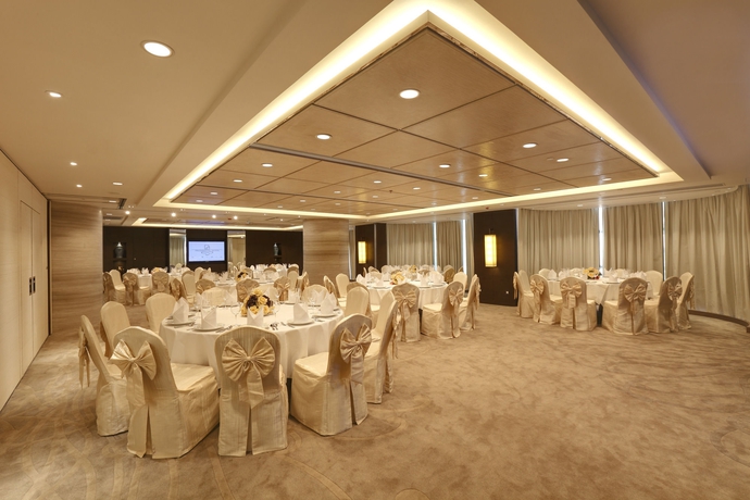 Imagen de los interiores del Hotel Prudential. Foto 14