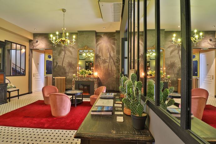 Imagen de los interiores del Hotel Pruly. Foto 12