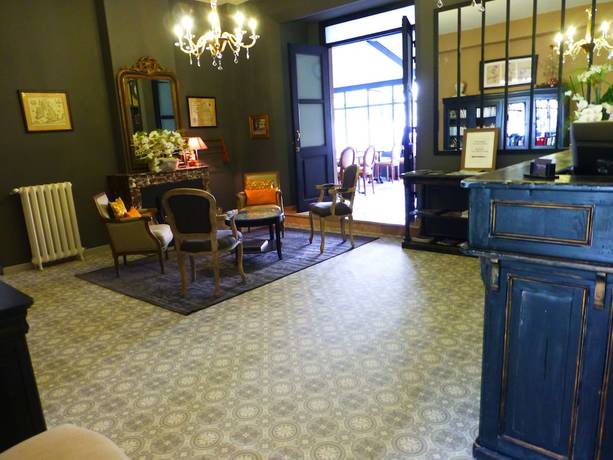 Imagen de los interiores del Hotel Pruly. Foto 15