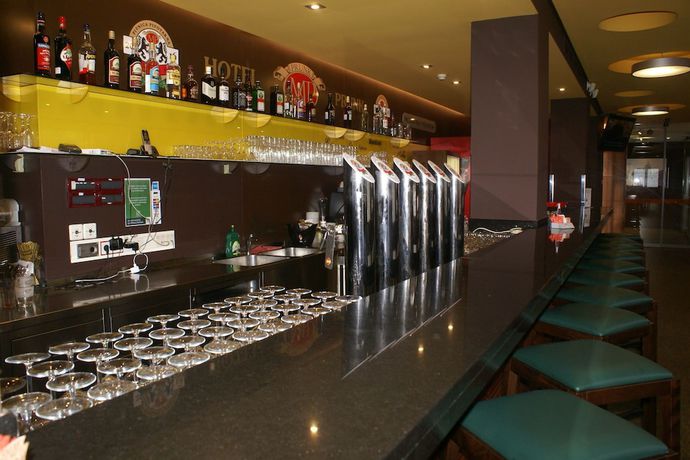 Imagen del bar/restaurante del Hotel Prunk. Foto 10