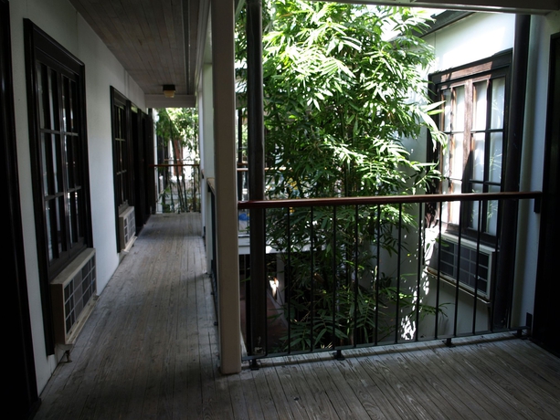 Imagen de los exteriores del Hotel Prytania Park. Foto 5