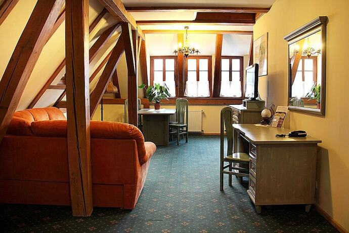 Imagen general del Hotel Przy Oślej Bramie - Zamek Książ. Foto 5