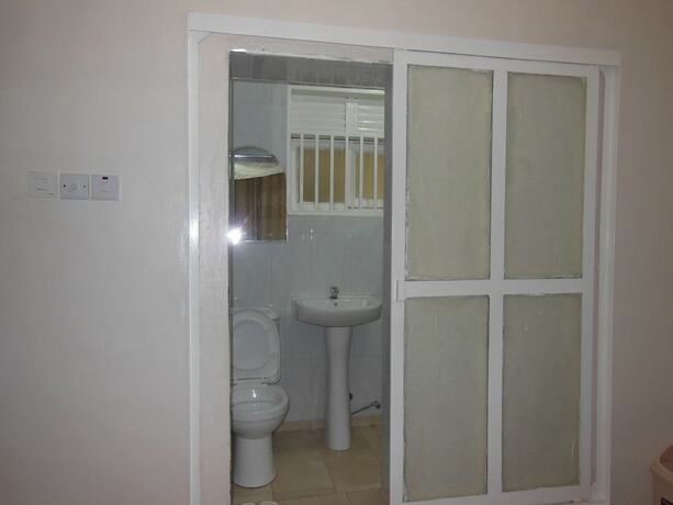 Imagen general del Hotel Psalms Motel- Entebbe. Foto 9