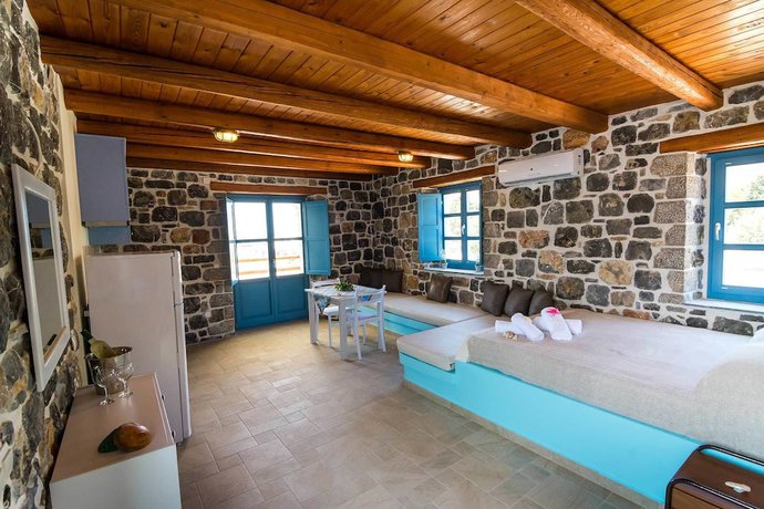 Imagen de la habitación del Hotel Pserimos Villas. Foto 4