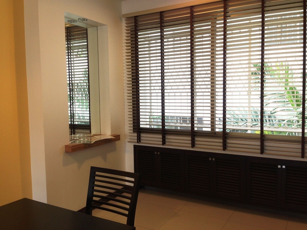 Imagen de los interiores del Hotel Pt Court. Foto 13