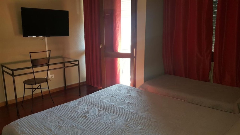 Imagen de la habitación del Hotel P'tit Dej-hotel Aix-les-bains. Foto 3