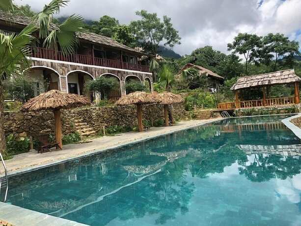 Imagen de la piscina del Hotel Pu Luong Eco Garden. Foto 17