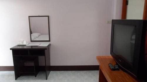 Imagen de los exteriores del Hotel Puangchompoo Place. Foto 14