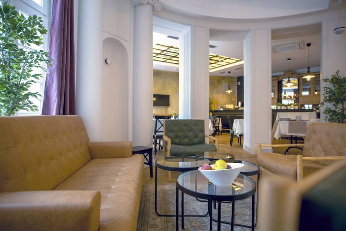 Imagen de los interiores del Hotel Public House. Foto 19