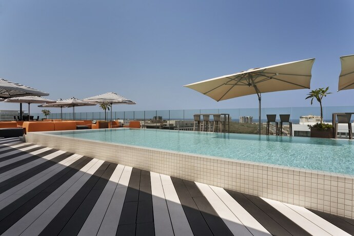 Imagen de la piscina del Hotel Publica Isrotel, Autograph Collection. Foto 28