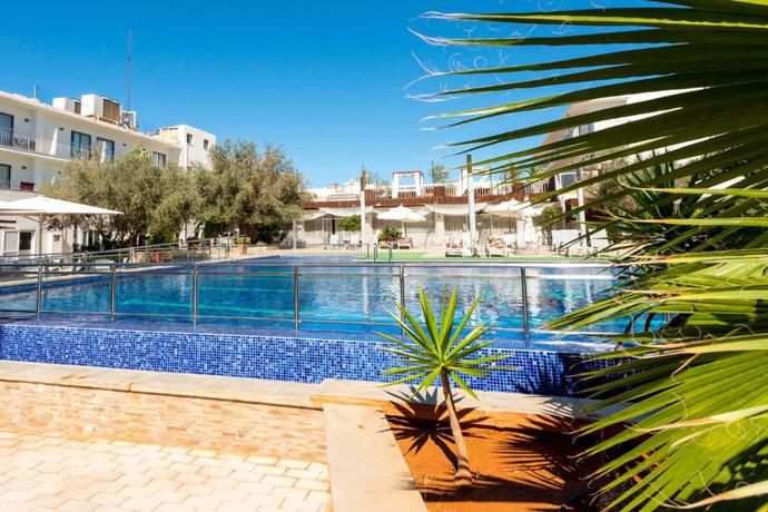 Imagen general del Hotel Puchet. Foto 6