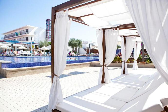 Imagen general del Hotel Puchet. Foto 18