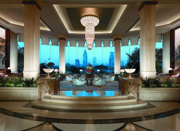 Imagen del bar/restaurante del Hotel Pudong Shangri-la, Shanghai. Foto 2