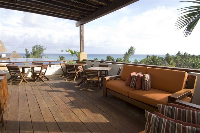 Imagen de los exteriores del Hotel Pueblito Escondido Luxury Condohotel. Foto 4