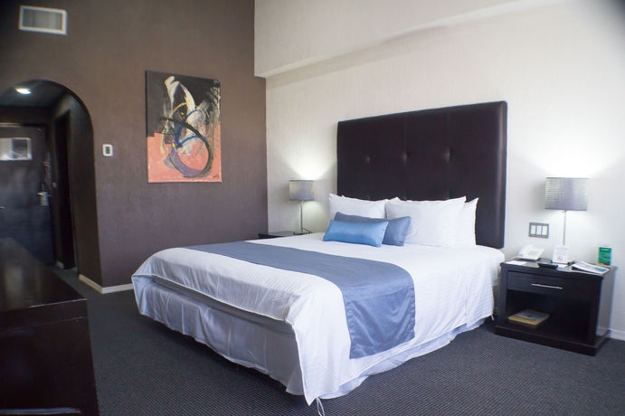 Imagen de la habitación del Hotel Pueblo Amigo Plaza and Casino. Foto 2