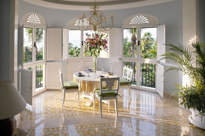 Imagen de la habitación del Hotel Pueblo Bonito Emerald Bay Resort and Spa - All Inclusive. Foto 5