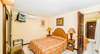 Imagen de la habitación del Hotel Pueblo Dorado. Foto 5