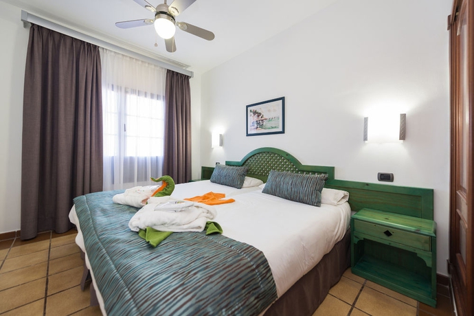 Imagen de la habitación del Hotel Pueblo Marinero. Foto 3