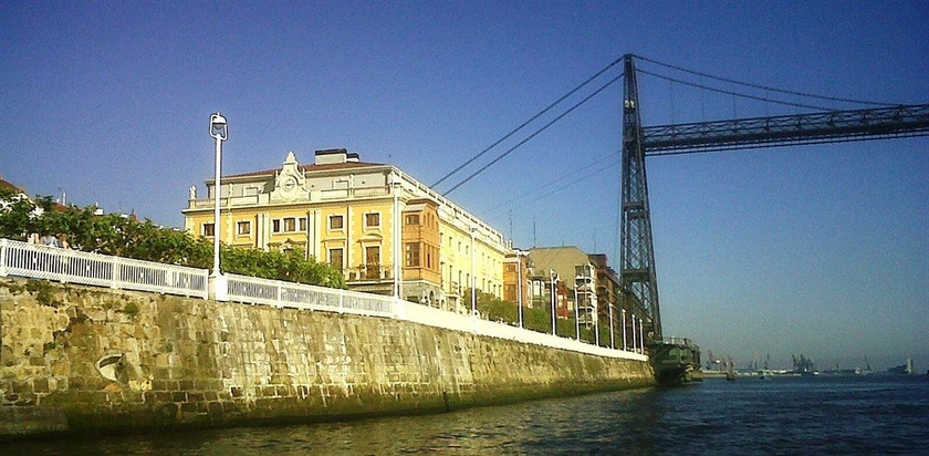 Imagen de los exteriores del Hotel Puente Colgante Boutique. Foto 9