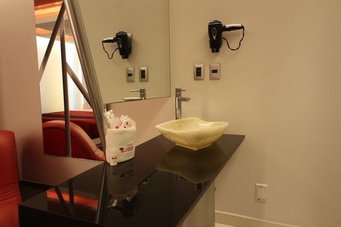 Imagen de la habitación del Hotel Puente Grande. Foto 11