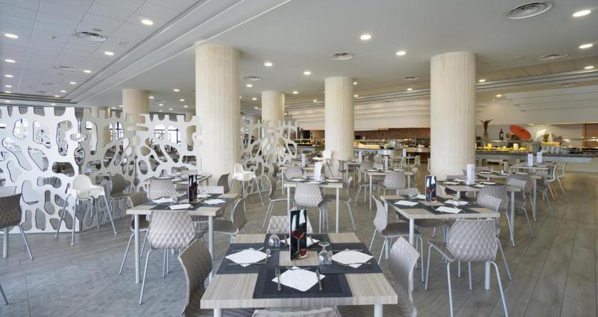 Imagen del bar/restaurante del Hotel Puente Real. Foto 5