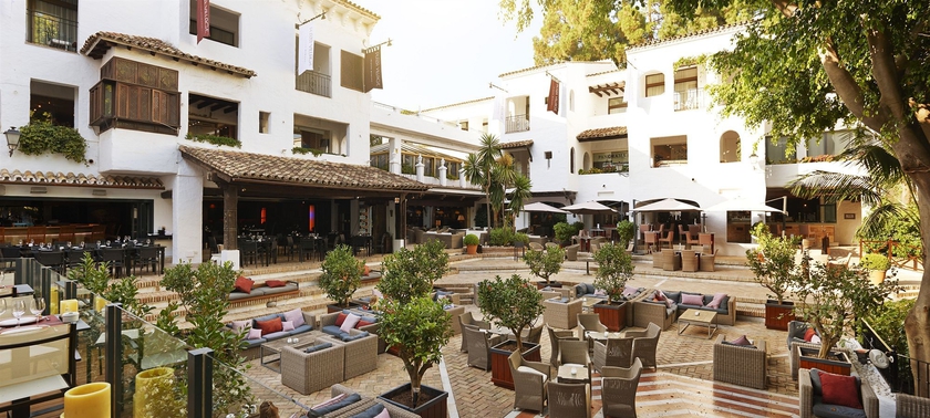 Imagen del bar/restaurante del Hotel Puente Romano Marbella. Foto 5