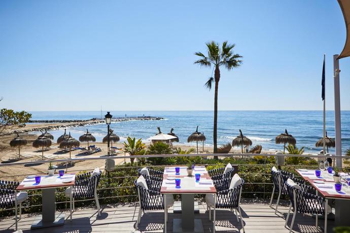 Imagen del bar/restaurante del Hotel Puente Romano Marbella. Foto 6