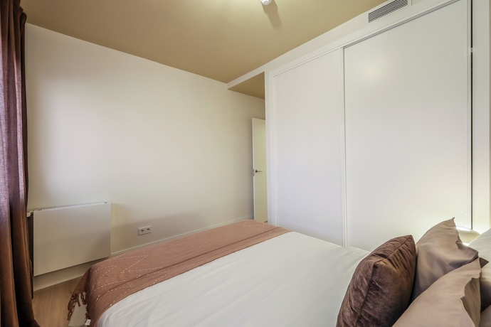 Imagen de la habitación del Hotel Puente de Segovia. Foto 10