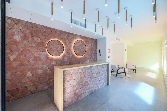 Imagen de los interiores del Hotel Puente de Segovia. Foto 15